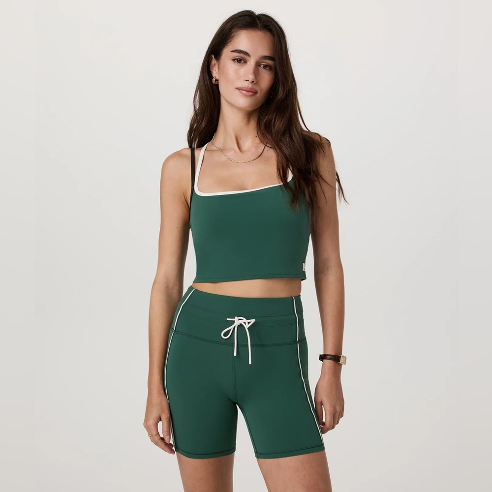 NWOT Green daily layered tank